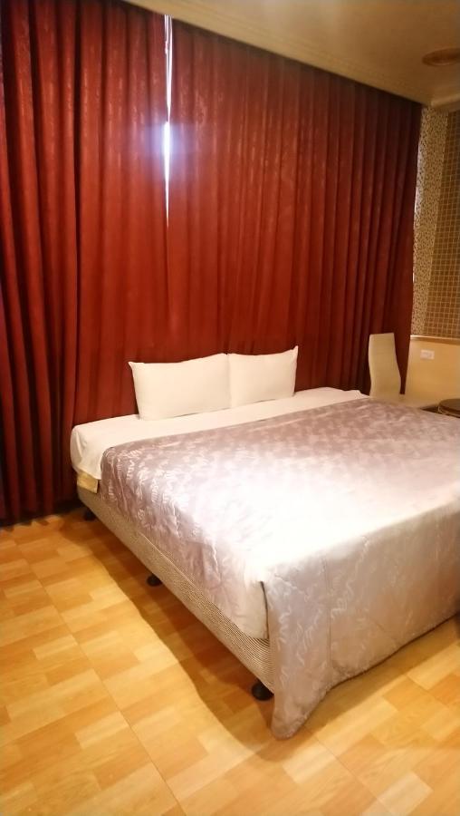 亞芝商務旅館yazhi Hotel Bade Bagian luar foto