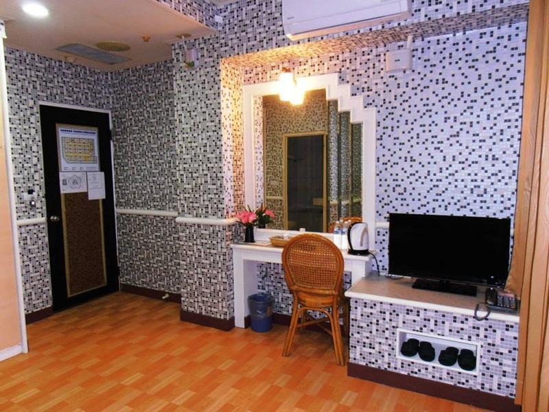 亞芝商務旅館yazhi Hotel Bade Bagian luar foto